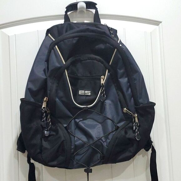 Eastsport ES backpack  - Picture 1 of 4